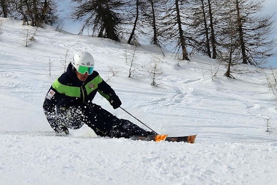 Private Adult Ski Lessons (from 15 y.) for Skiers with Experience