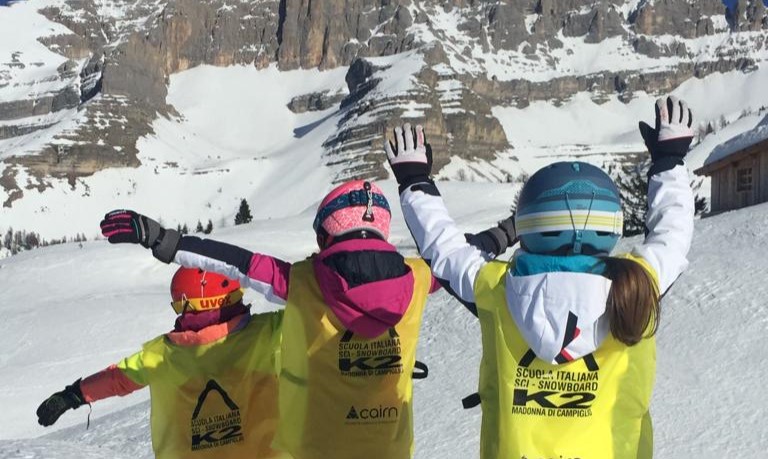 Lezioni di sci per bambini (3-6 anni) - principianti assoluti con Scuola Italiana Sci K2 Madonna di Campiglio.