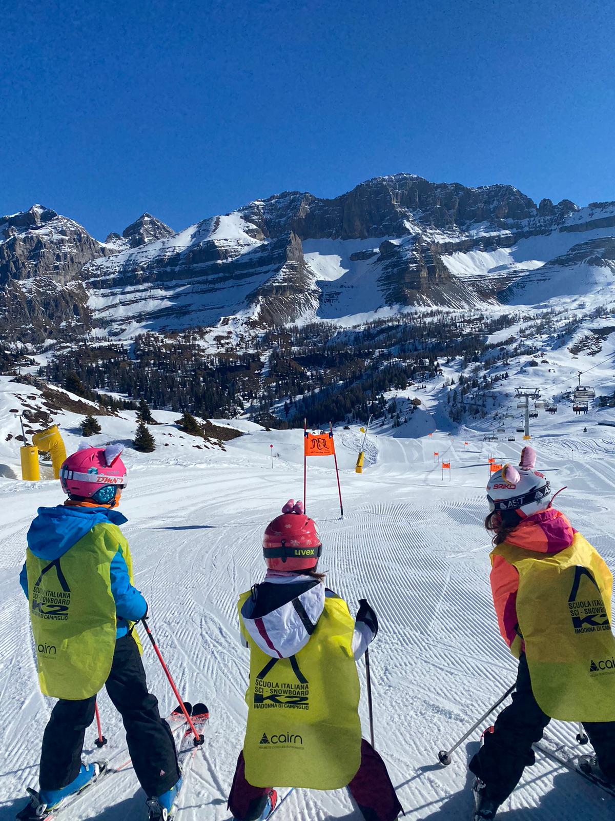 Lezioni di sci per bambini (7-13 anni) con esperienza - full time con Scuola Italiana Sci K2 Madonna di Campiglio.
