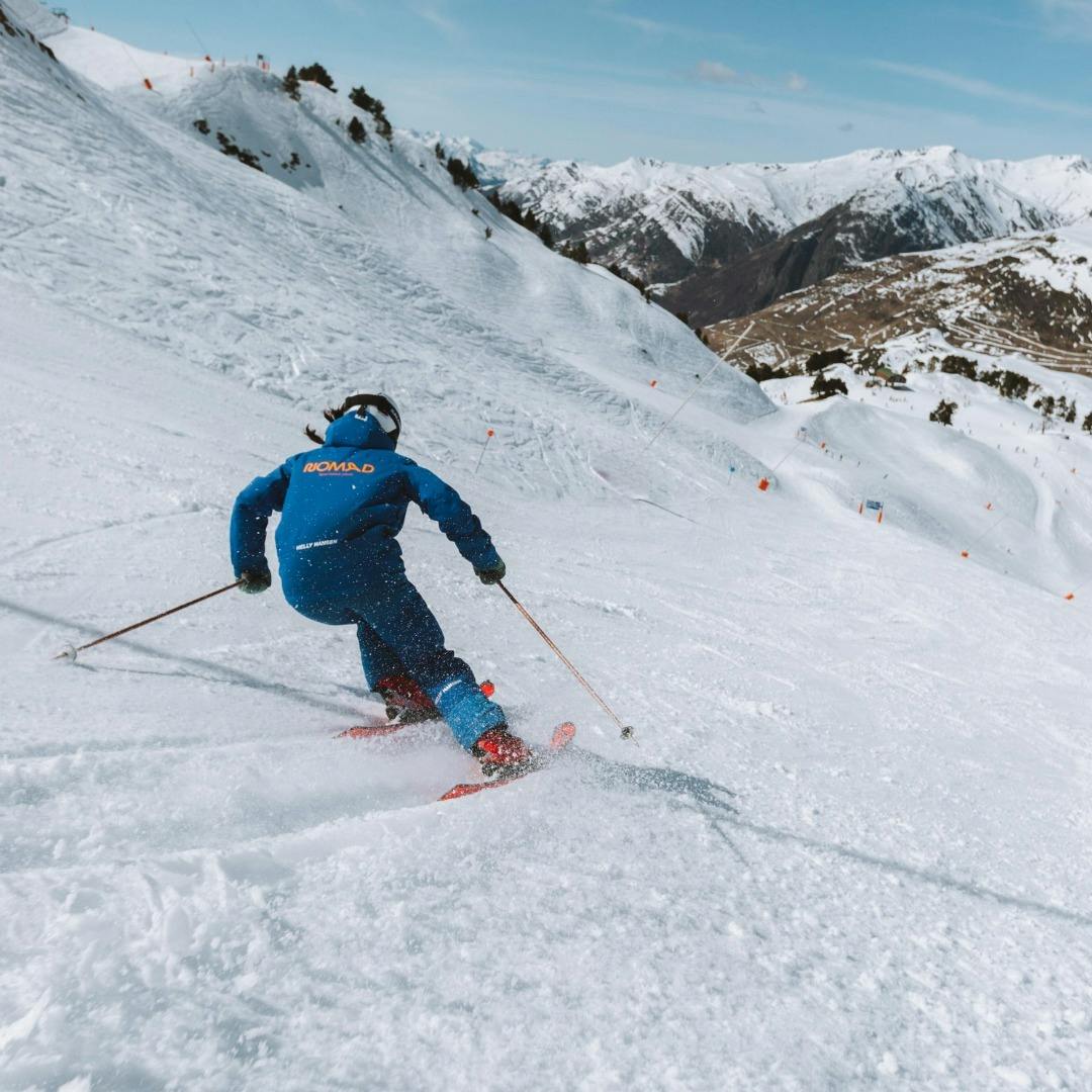Private Ski Lessons for Kids (4-17 y.) of All Levels from Escuela Nomad Baqueira Beret.