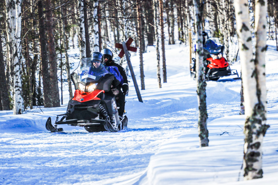 Tour in motoslitta da Kemi con Lapland Welcome Rovaniemi.