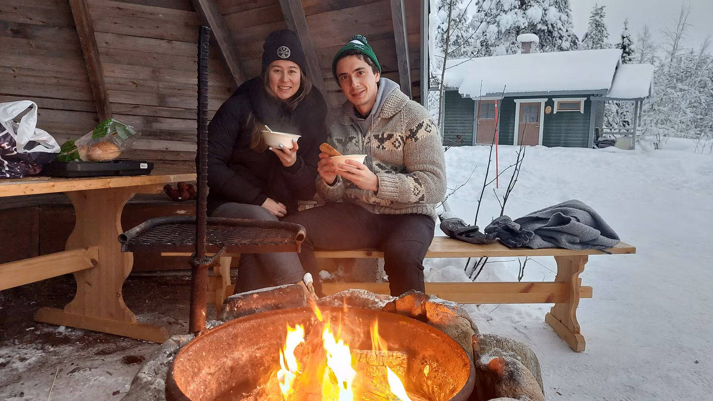 Ijsvissen in Levi met Lunch & Glögi met KEO Wilderness Lapland.