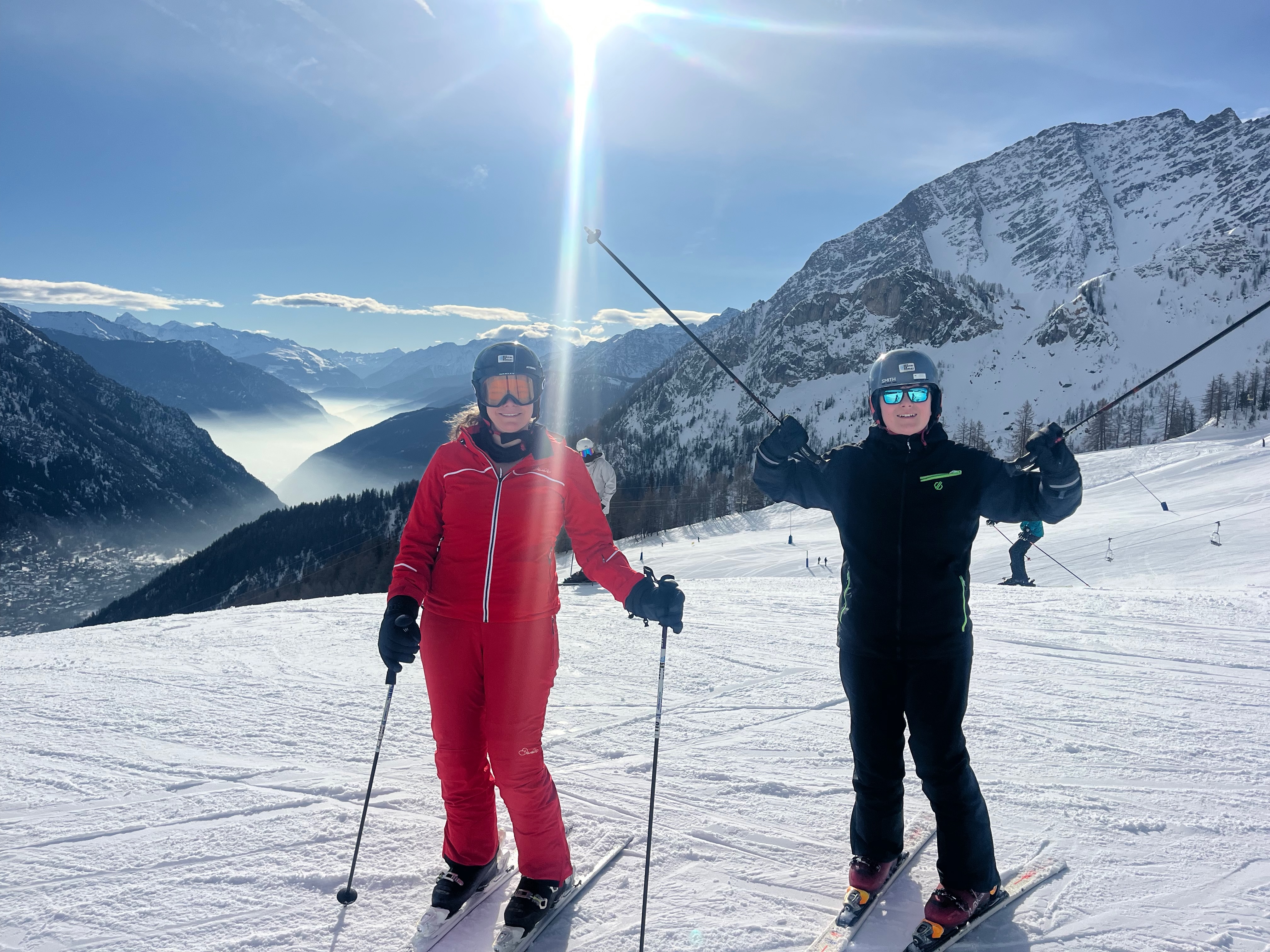 Private Adult Ski Lessons (from 18 y.) for All Levels from Impulse Racing La Thuile.