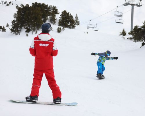 Kids Snowboardind Lessons (8-12 y.) for All Levels from ESF Argentière.