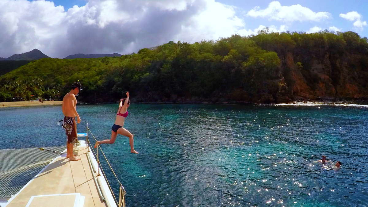 Excursion d'une journée en catamaran à Basse-Terre avec Repas complet avec Talamanca Guadeloupe.