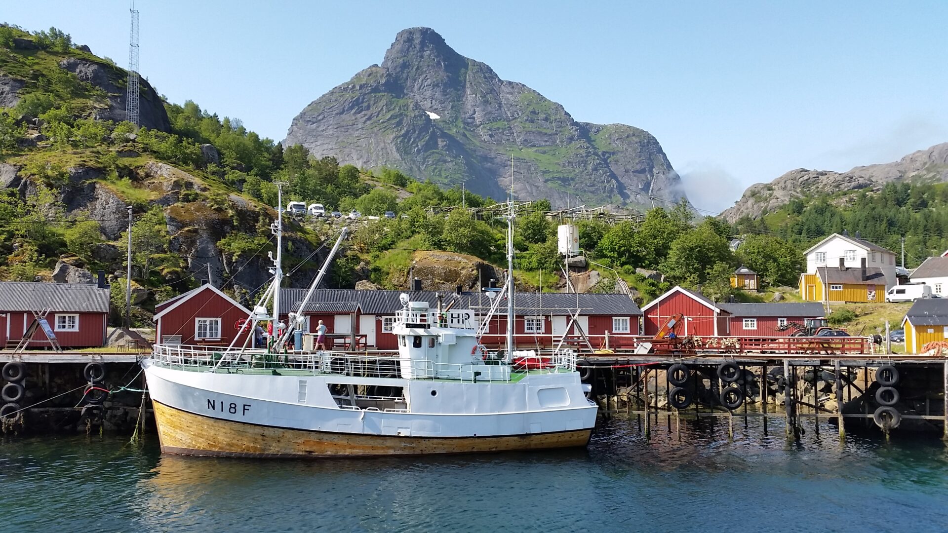 Tour in minivan da Svolvær a Tordvalshalsen con guida con Lofoten Lights Svolvær.