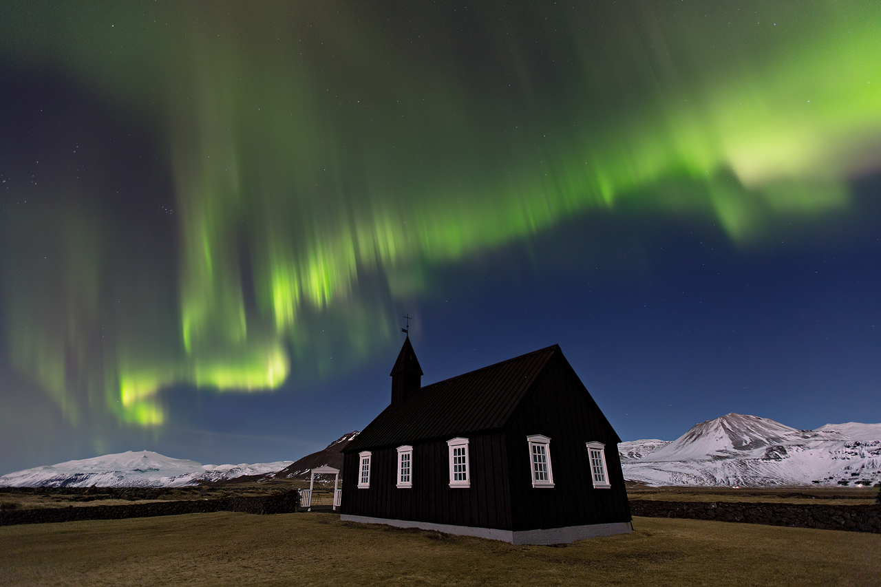 Nordlichter-Tour im Super-Jeep mit Snacks, heißer Schokolade und Fotos mit Gravel Travel Iceland.