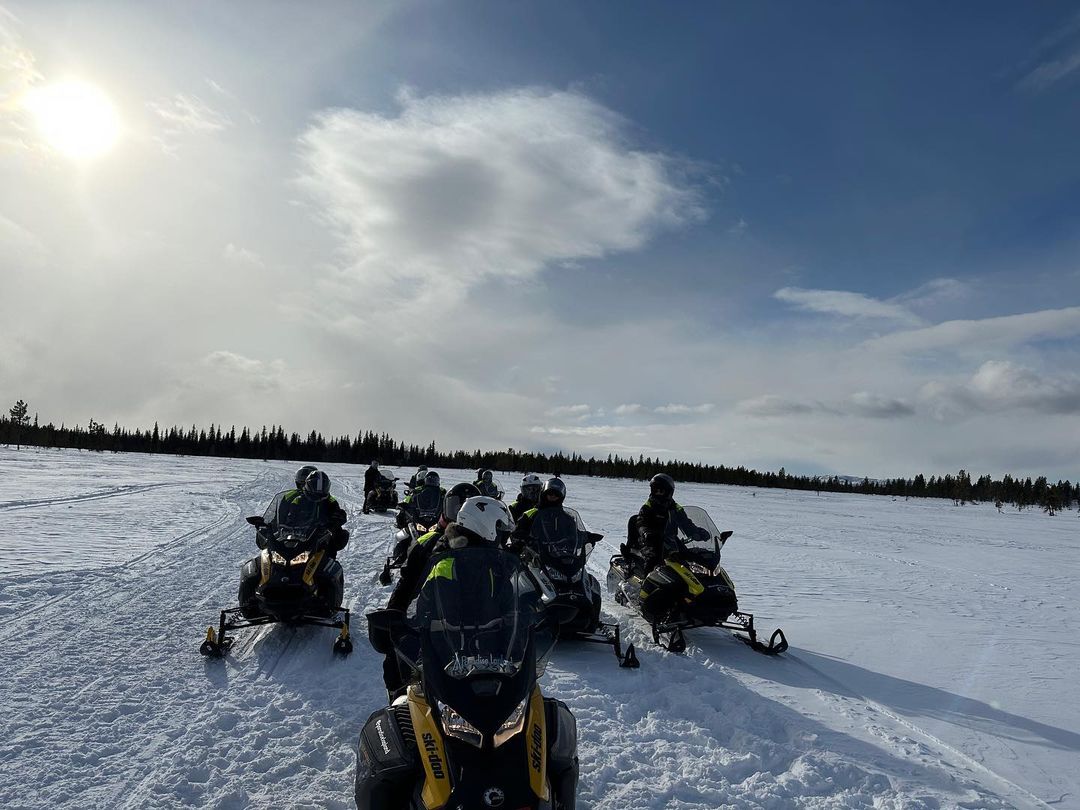 Snowmobile Tour from Kiruna with Hot Drinks & Traditional Pastry from Paradise Lapland Kiruna.