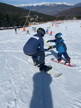 Kids Snowboarding Lessons (5-15 y.) for All Levels