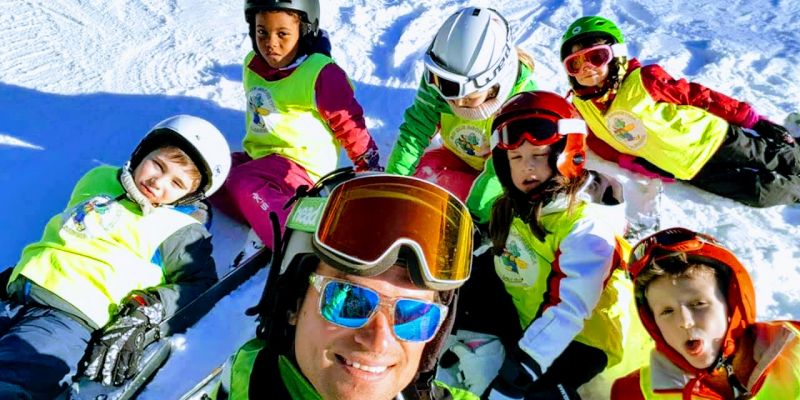 Kids Ski Lessons (2-5 y.) for All Levels from Ski School Trentino Ski Emotion Pinzolo.