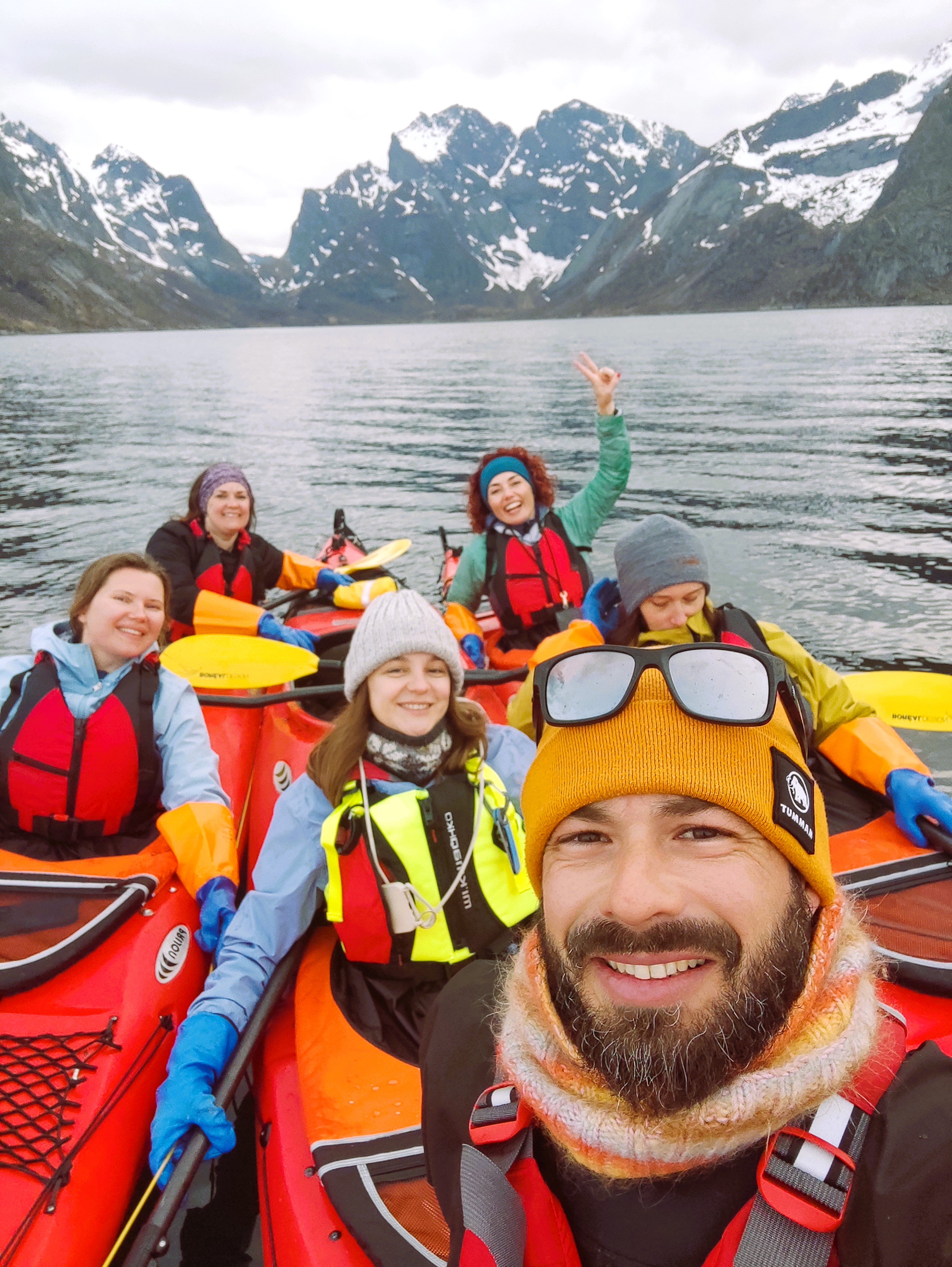 Leichte Kayak & Kanu-Tour - Trollfjord mit Saga Adventures Lofoten.
