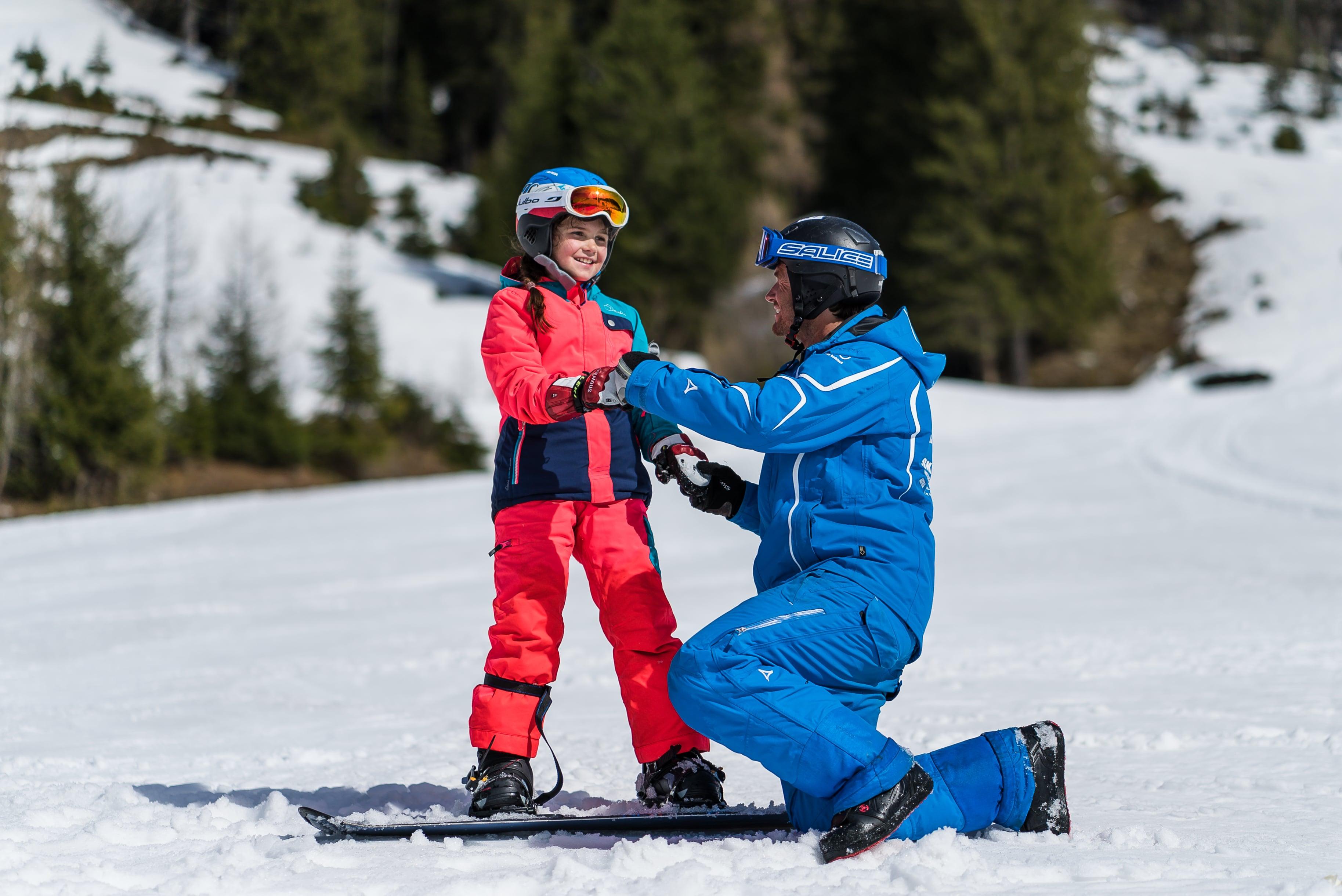Lezioni di snowboard per bambini (da 6 anni) e adulti per tutti i livelli - Metà giornata con Fischi's Ski School Flachau.
