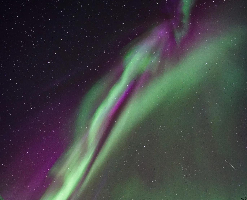 Tour privato alla ricerca dell'aurora boreale da Rovaniemi con snack tradizionale e bevande calde con Wild Wonder Rovaniemi.