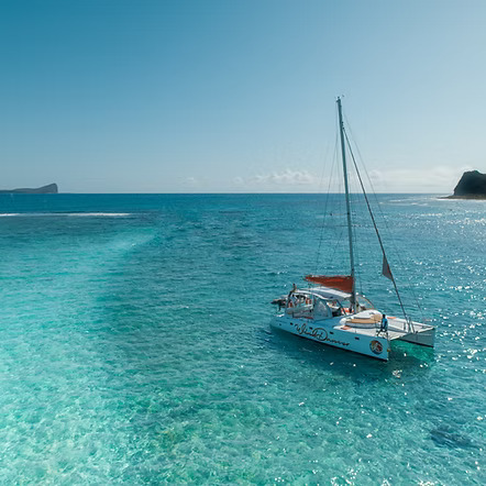 Tour in catamaran alle 3 Isole da Grand Baie con pranzo e bevande con Discovery Flic en Flac Mauritius.
