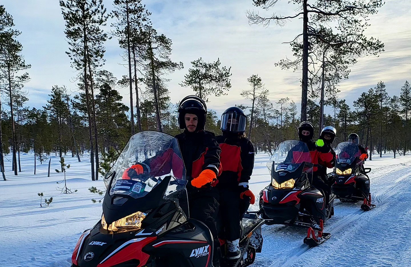 Tour in motoslitta da Ivalo a Saariselka.