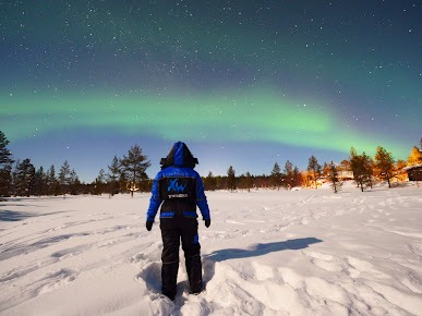 Northern Lights Tour from Ivalo to Lake Inari with Open Fire Dinner.