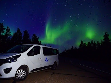 Excursion aux aurores boréales d'Ivalo au lac Inari avec Dîner au feu de bois avec Xwander Nordic Ivalo.