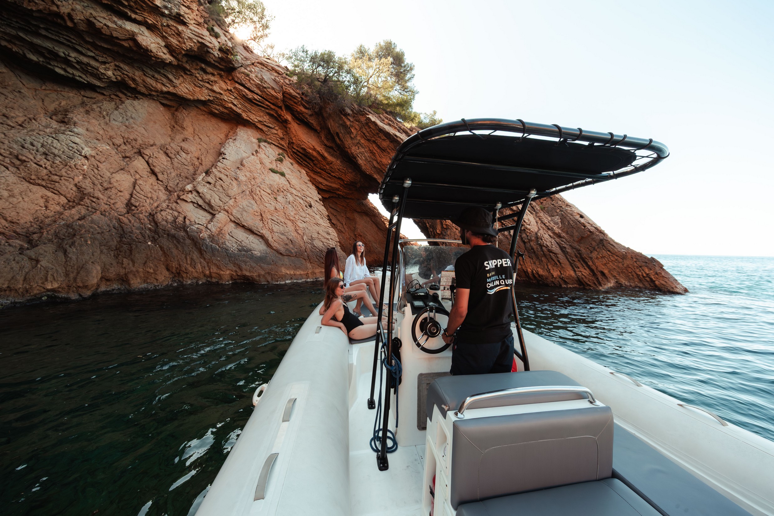 Boottocht bij zonsondergang in Marseille met Marseille Boat Tours.