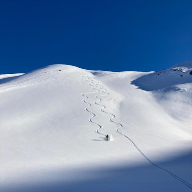 Private Off-Piste Skiing Lessons for All Levels