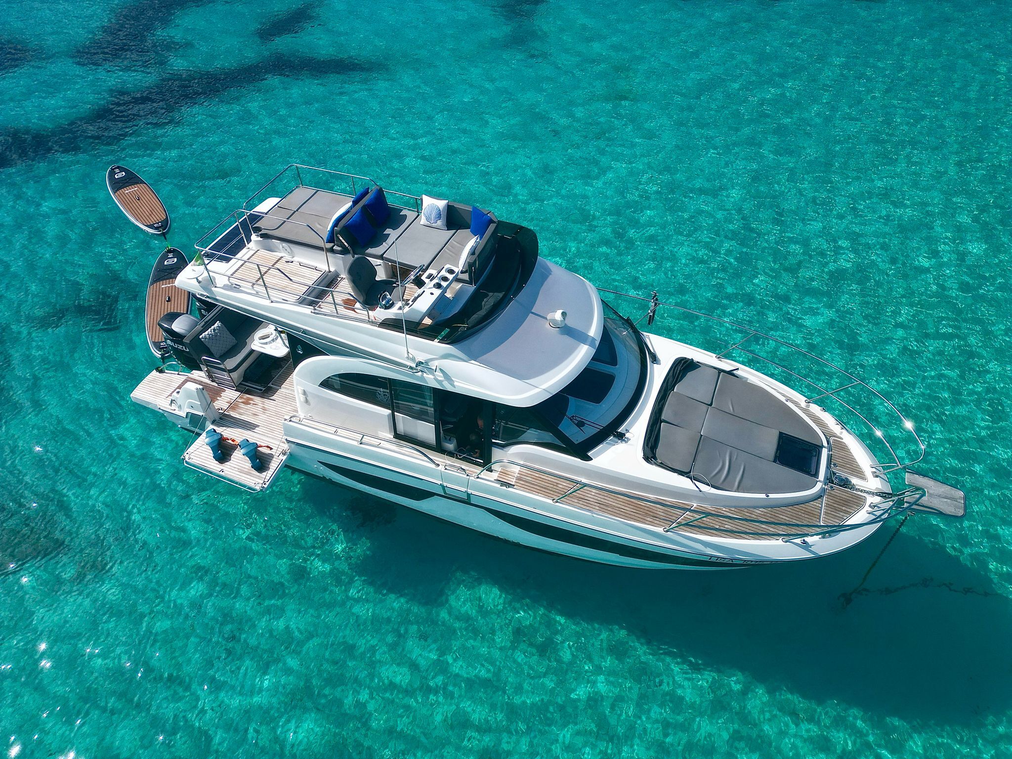 Private Bootstour um die Costa Smeralda mit Willkommensgetränk & Schnorcheln mit Lux Fishing Rental Boats Portisco.