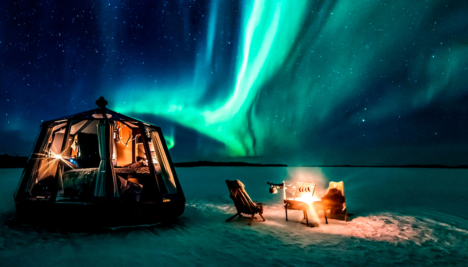 Tour in bus alla ricerca dell'aurora boreale con falò da Rovaniemi con Stay Lapland.
