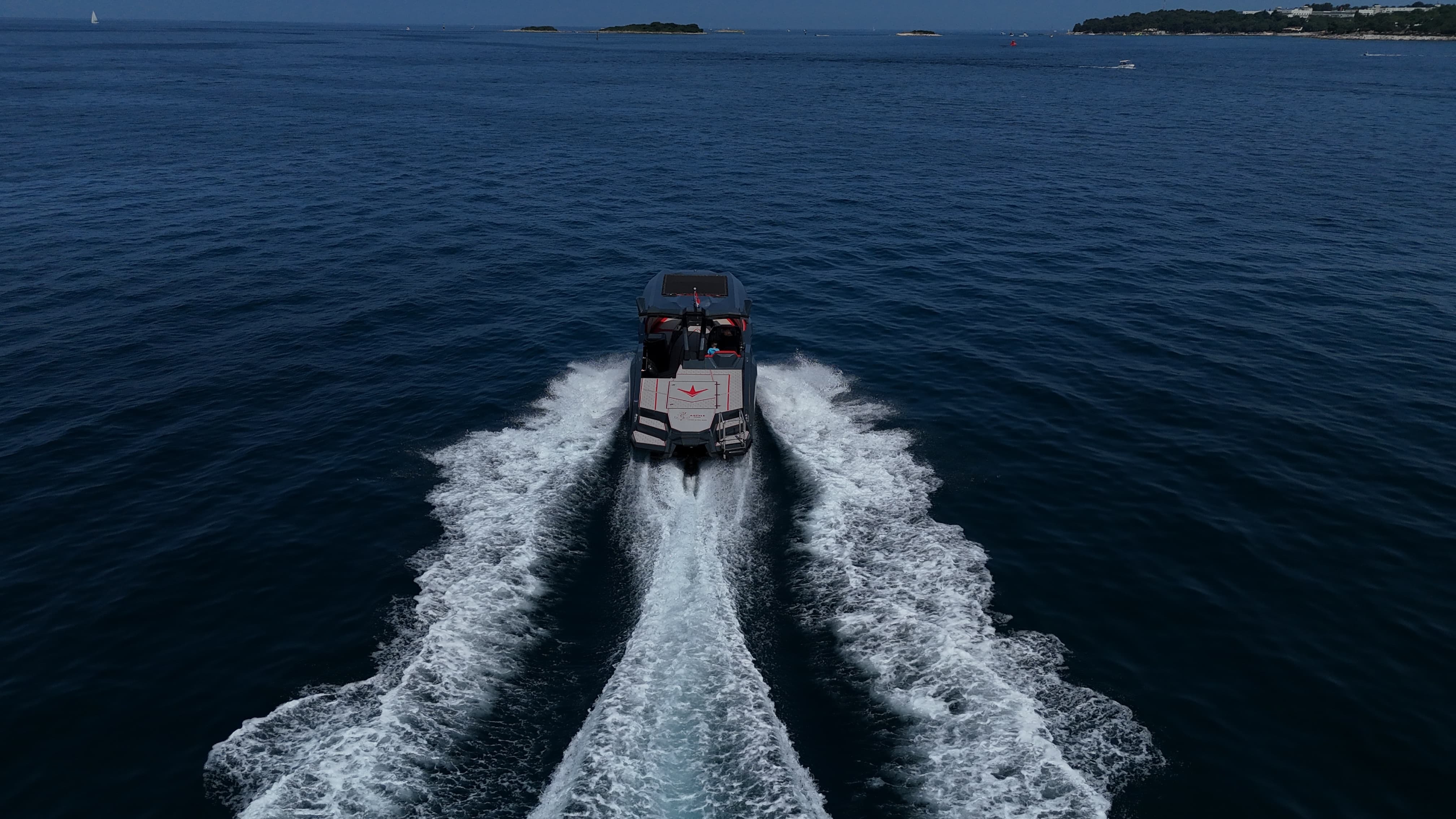 Private Bootstour von Poreč zur Blue Lagoon und Vrsar mit Schwimmen mit Astyle Marine Porec.