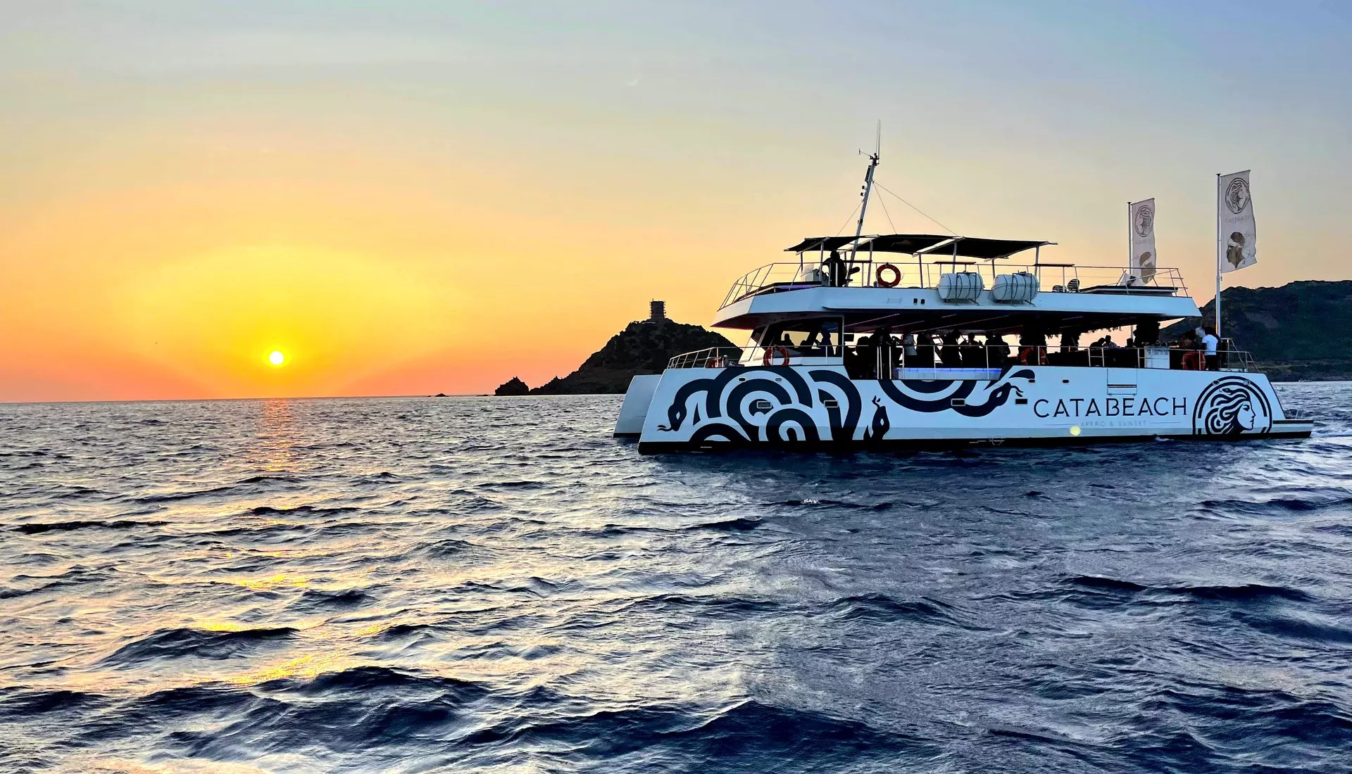 Sonnenuntergangs-Bootstour zu den Sanguinaires Inseln.