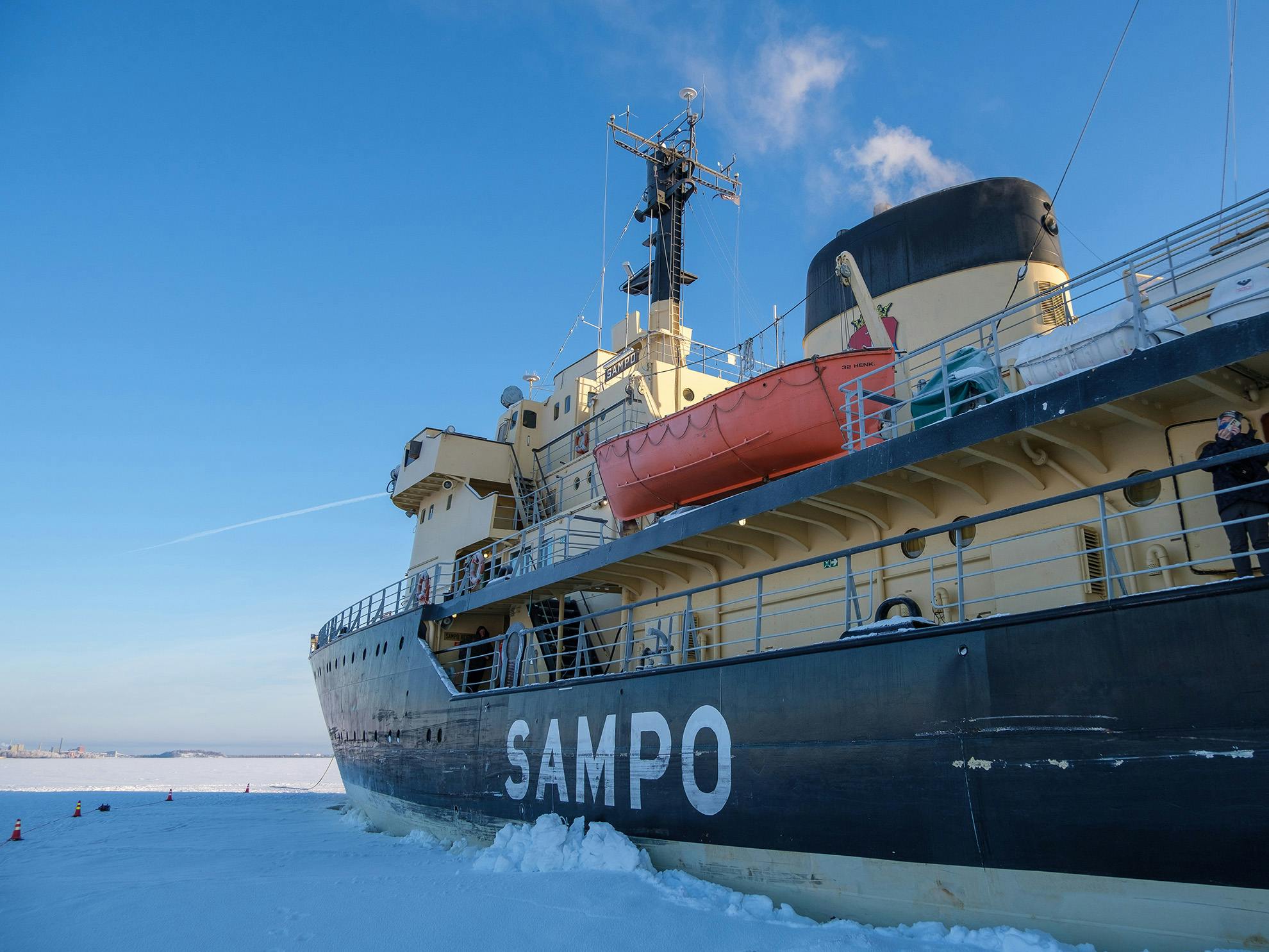 Excursion en bateau brise-glace arctique depuis Kemi avec déjeuner avec Experience 365 Lapland.