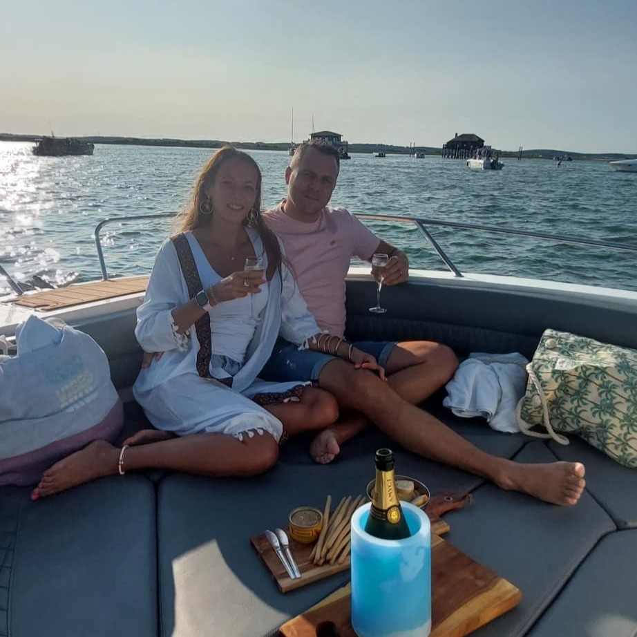 Tour in barca privata di una giornata nella baia di Arcachon con soste per nuotare con Bassin Dune Plaisir Arcachon.