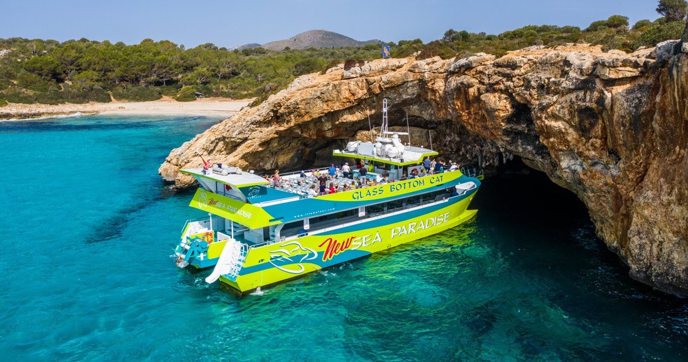 Glass Bottom Catamaran Trip from Porto Cristo from Mallorca Sea Paradise.
