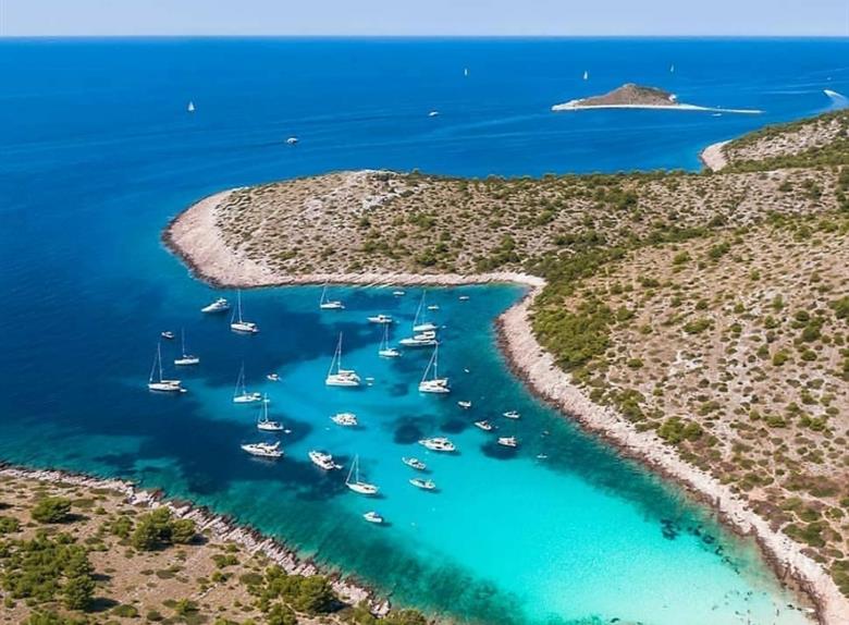 Balade en bateau à l'archipel des Kornati avec Déjeuner & Boissons.