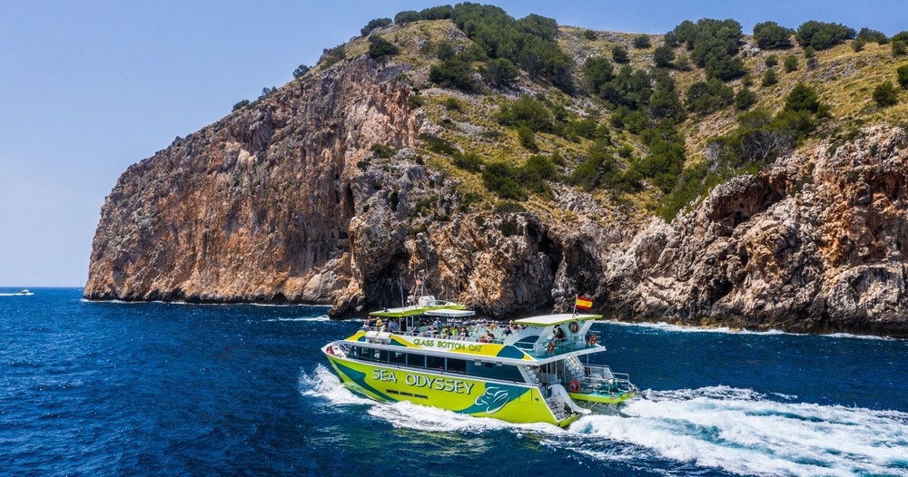 Glasboden-Katamarantour ab Cala Ratjada mit Mallorca Sea Paradise.