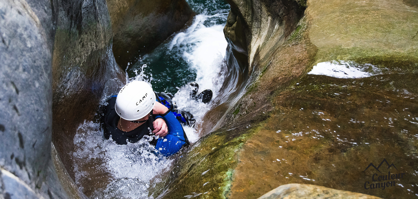 Canyoning dans le canyon de Saint-Auban.