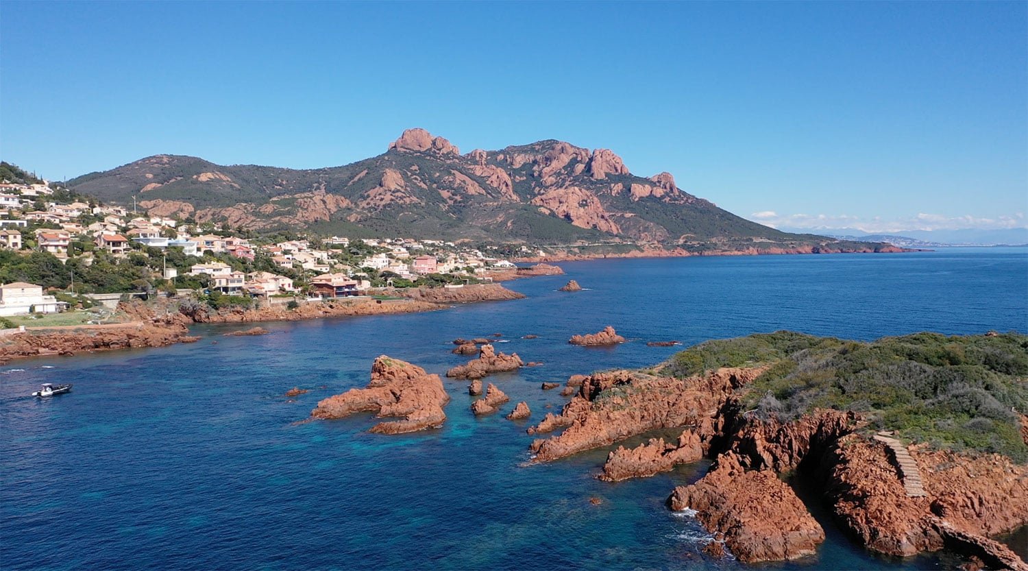 Balade en bateau de Saint-Raphaël aux calanques de l'Estérel avec Baignade.