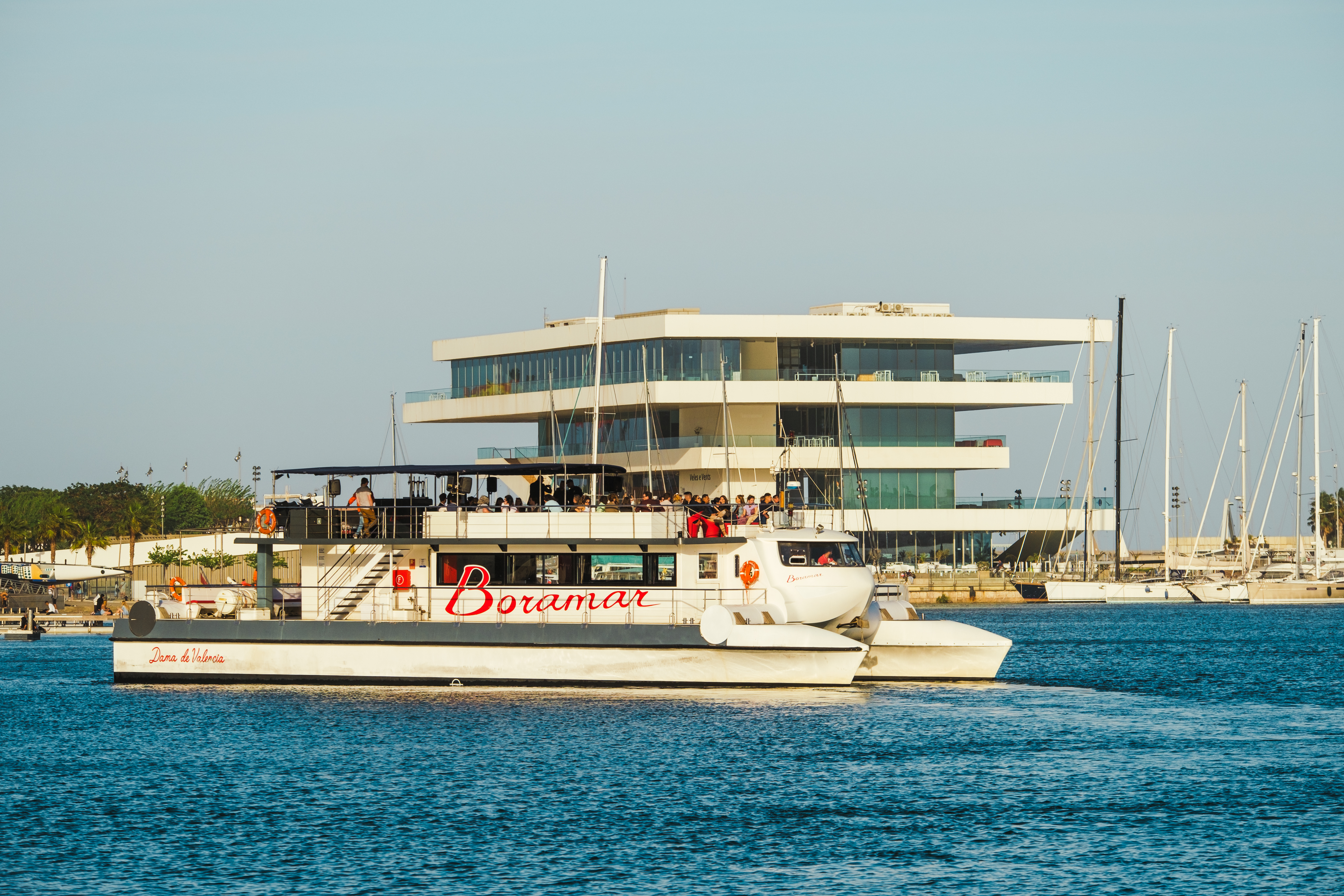 Catamaran Trip from Valencia with Mussels Tasting & Wine from Boramar Valencia.