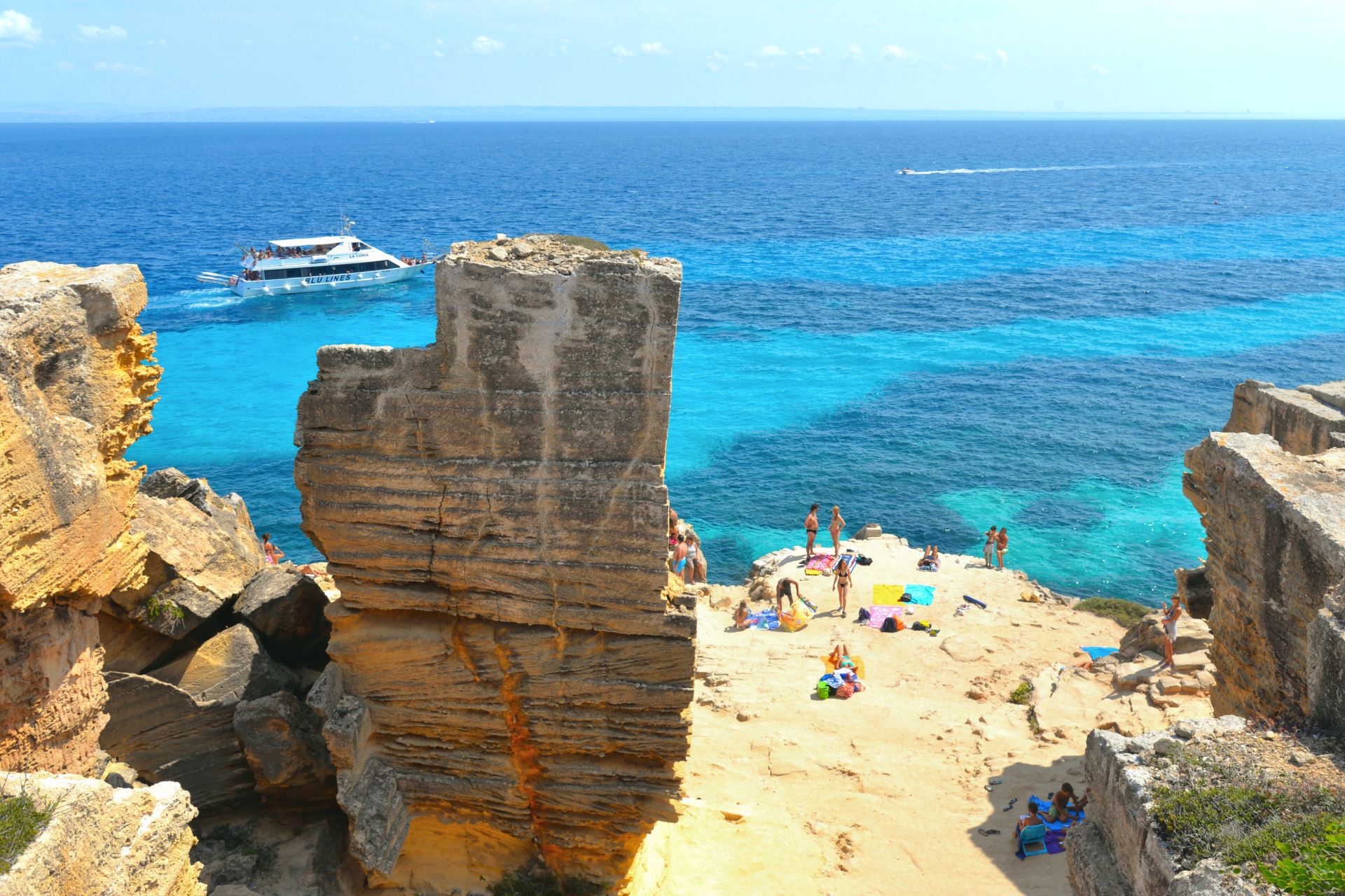 Boat Trip from Trapani to Favignana & Levanzo with Lunch.
