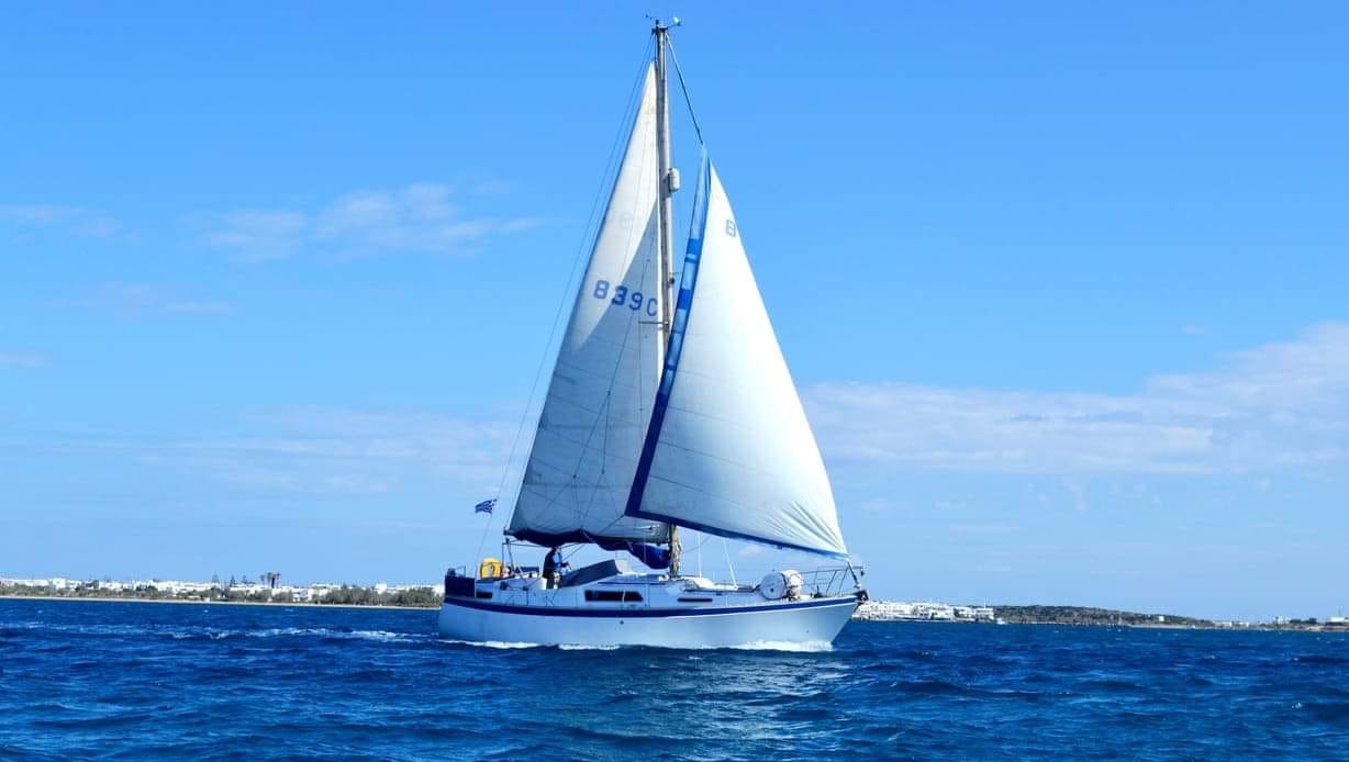 Half-Day Private Sailing Boat Trip to the Blue Lagoon with Open Bar from Glaraki Cruises Antiparos.