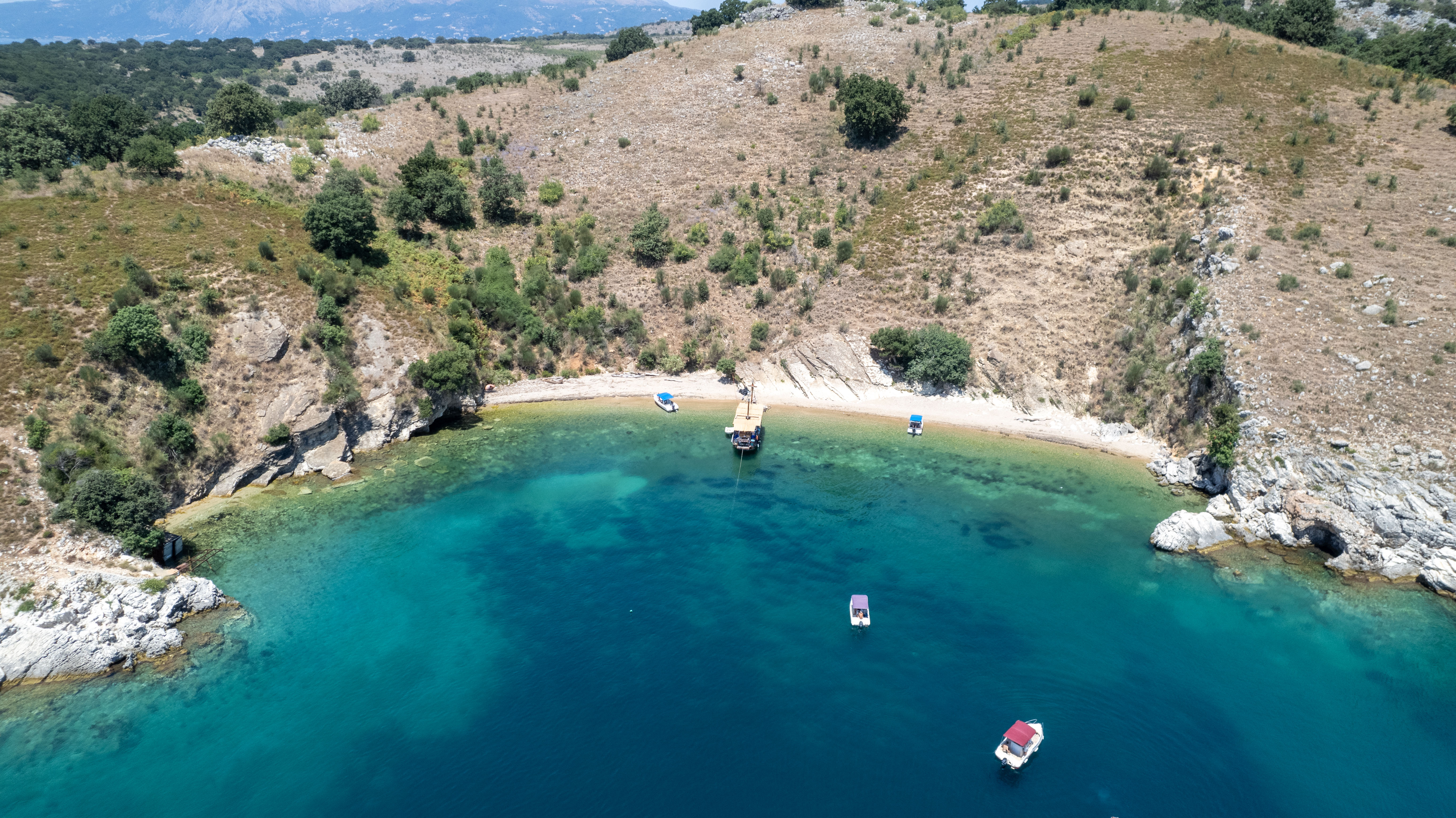 Balade en bateau Ksamil - Tongo Island  & Baignade.