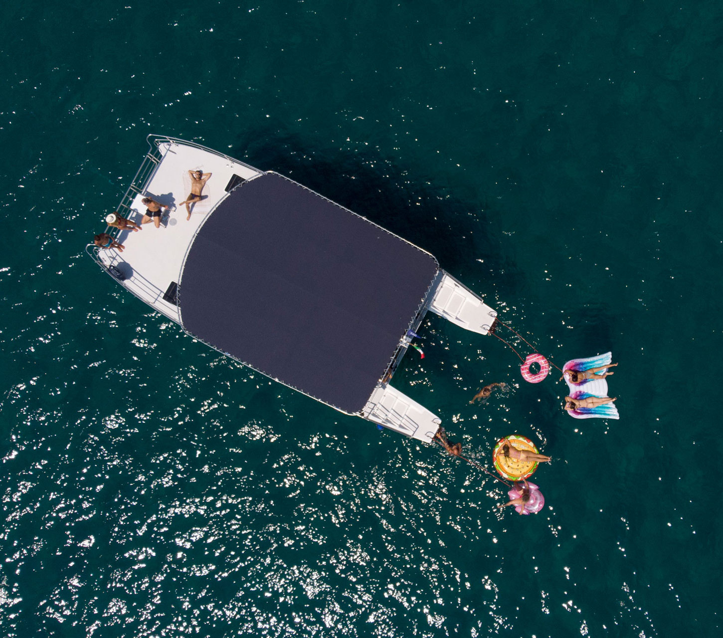 Balade en catamaran le long de la côte d'Ulysse avec Déjeuner, Snorkeling & SUP avec Catamarano Events Terracina.