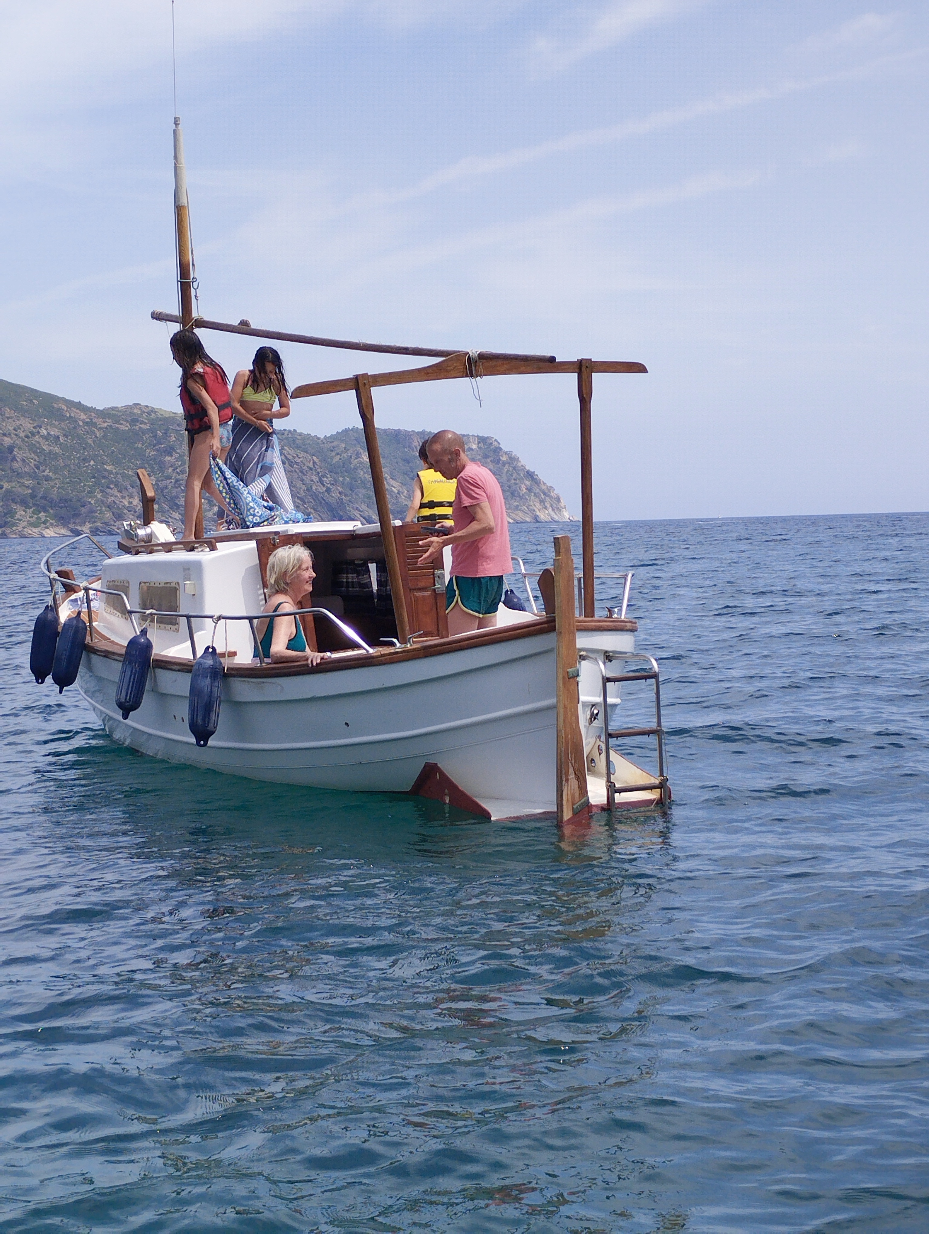 Private Boat Trip from Roses to Punta Falconera and Almadrava Beach with Snacks from aVela Roses.