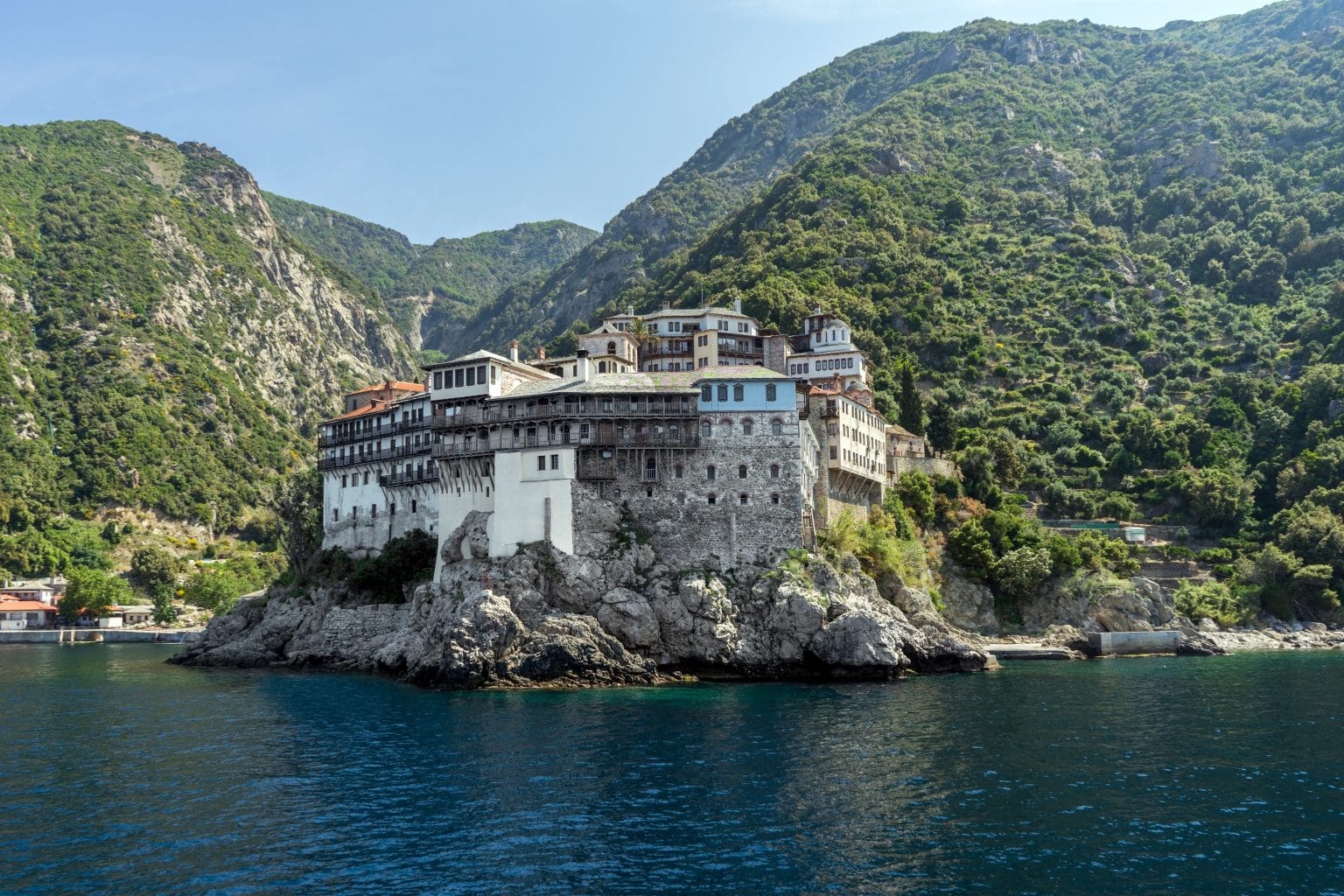 Halbtägige Bootstour von Ouranoupolis zum Berg Athos.