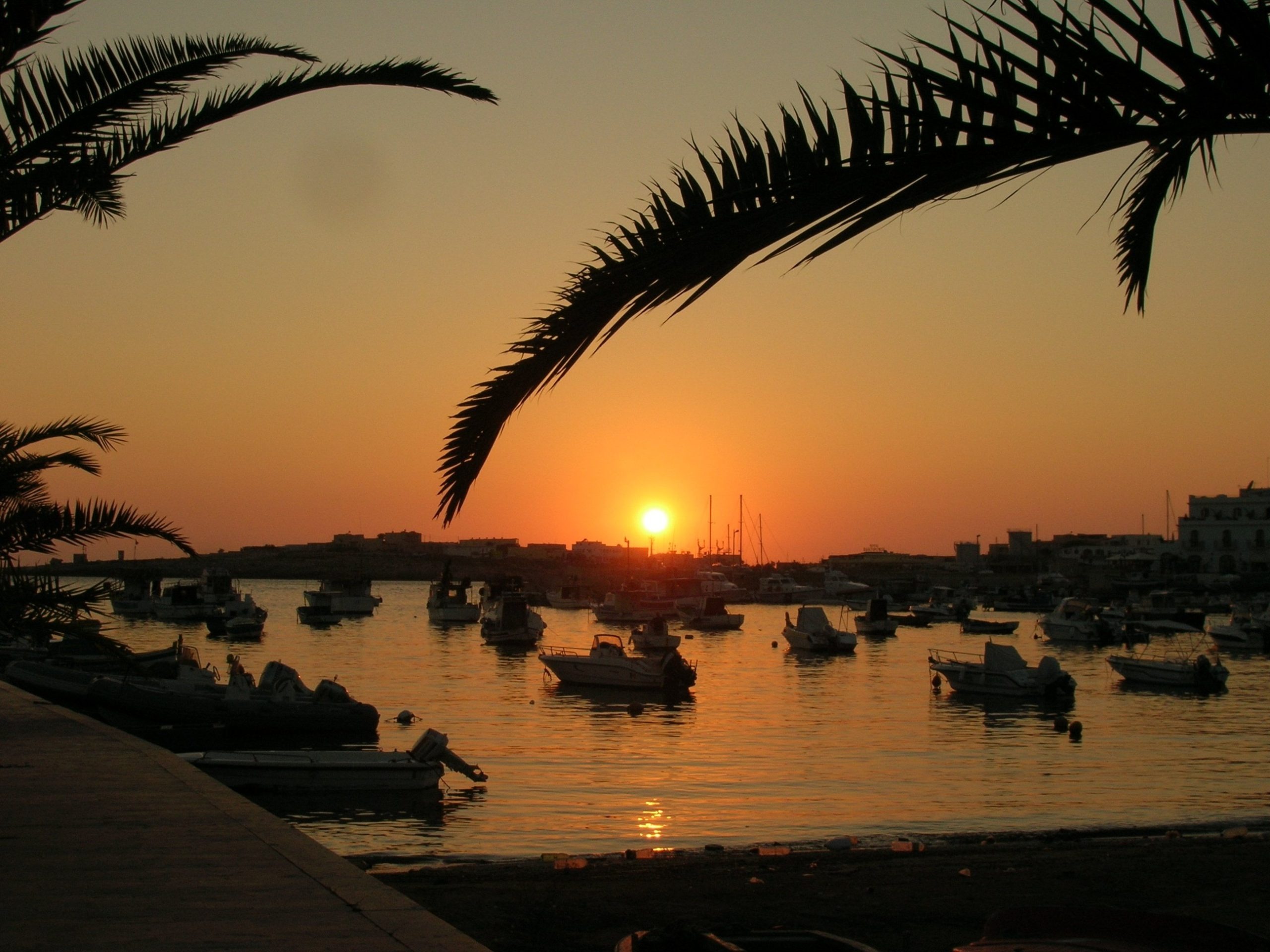 Paseo en barco a Cala Pisana con La Quarta Isola Lampedusa.