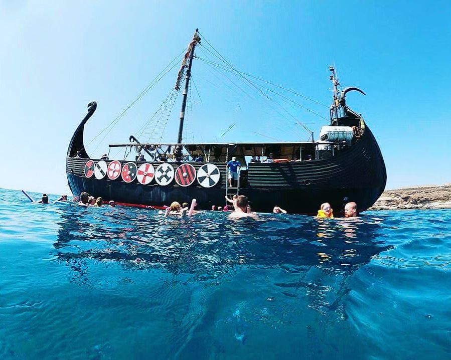 Balade en bateau viking depuis Los Cristianos avec Boissons & Baignade.
