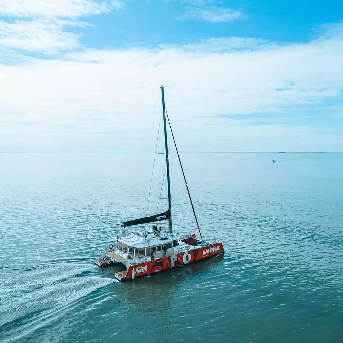 Balade en catamaran de la Grande-Motte au Grau-du-Roi avec Catamaran Lucile La Grande-Motte.