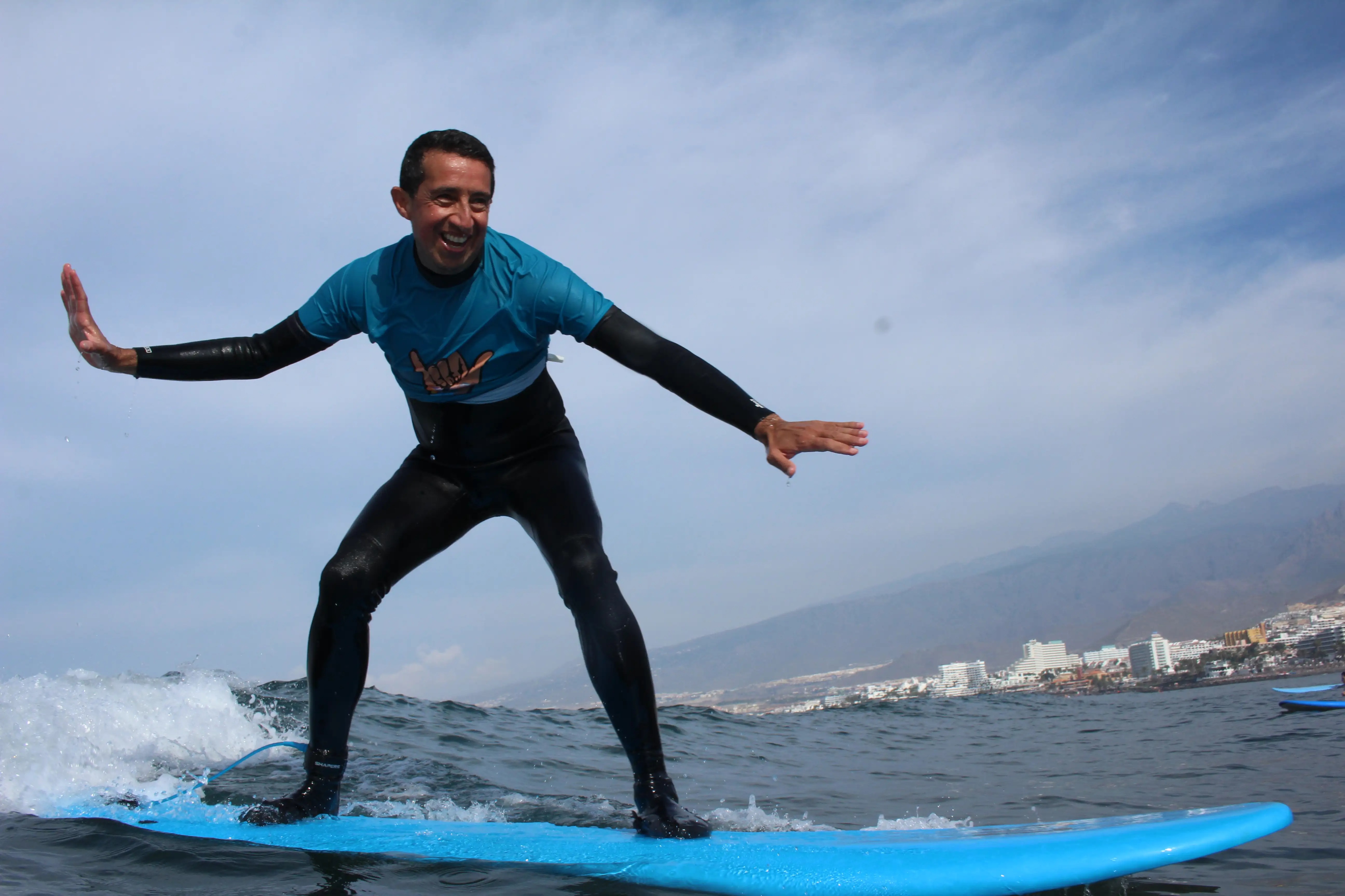 Surf Lessons (from 6 y.) in Playa de las Americas with Photos from Shaka Surf Tenerife.