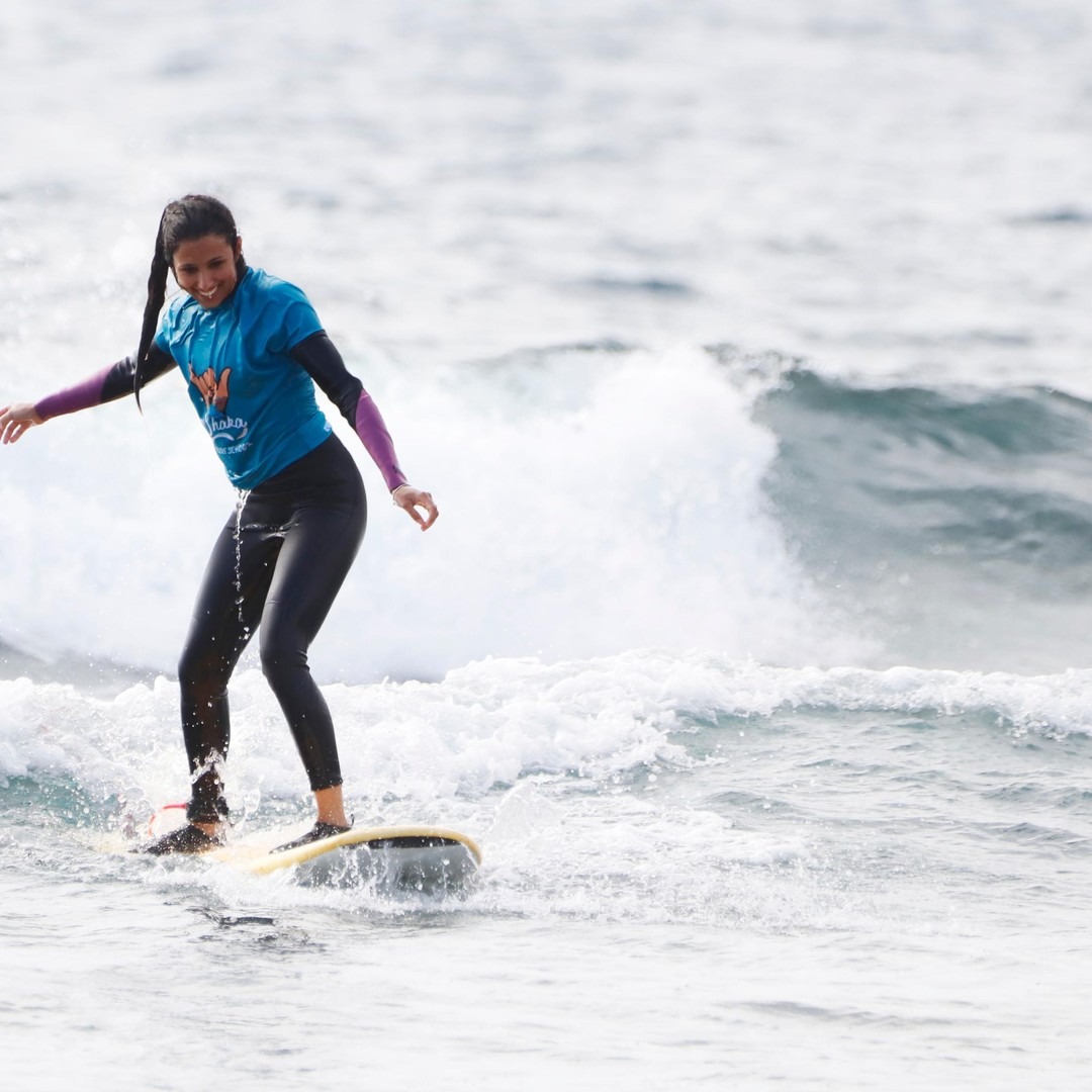 Surf Lessons (from 6 y.) in Playa de las Americas with Photos.