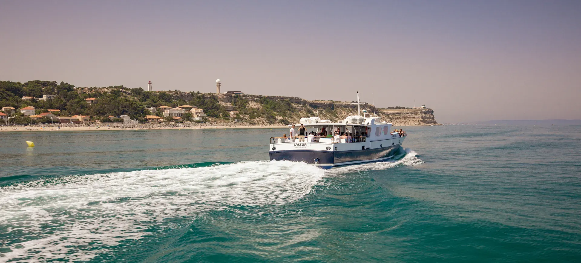 Balade commentée en bateau le long de la côte de Leucate et au Rocher de la sorcière.