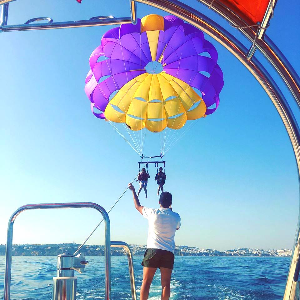 Parasailing in Albufeira from Momentos Dinâmicos.