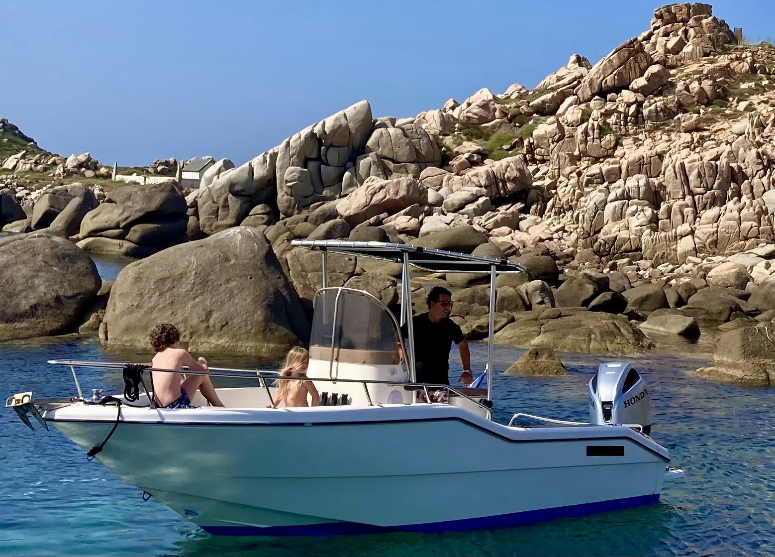 Balade privée en bateau d'une demi-journée depuis Bonifacio avec Snorkeling avec Bonifacio Catamaran.