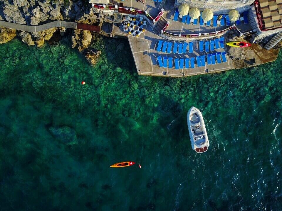Bootstour von Kotor zur Blauen Grotte & zum Strand von Žanjice mit Schwimmen mit Montenegro Submarine.